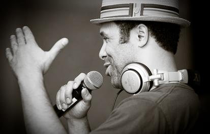 Tommy Fullove on the mic